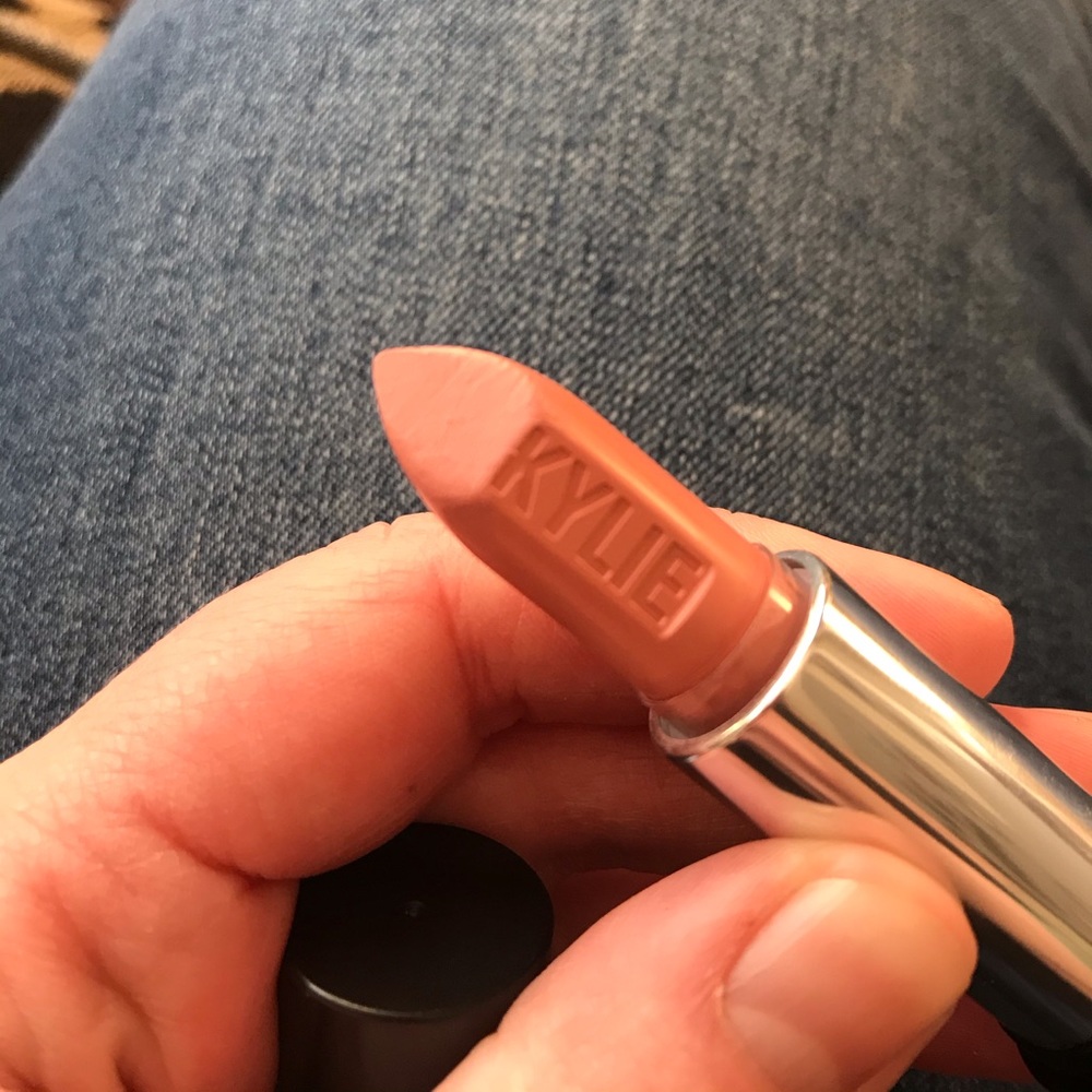 Kylie Cosmetics Creme Brûlée lipstick BRAND NEW